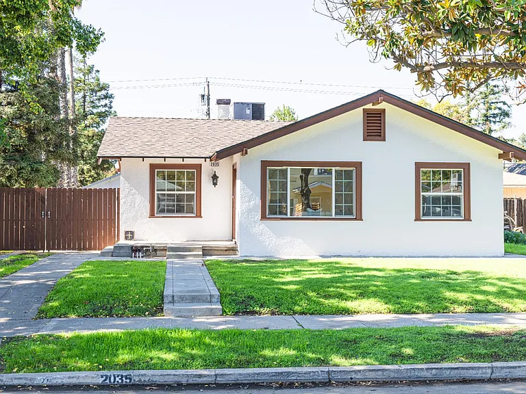 2035 N. Arthur Ave