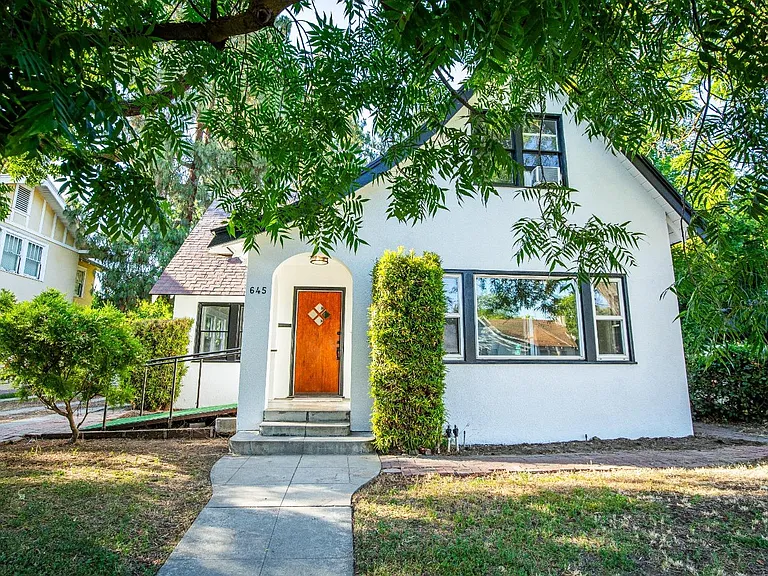 645 E. McKinley Ave